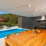 Πανσιόν Adria Blue By 4*